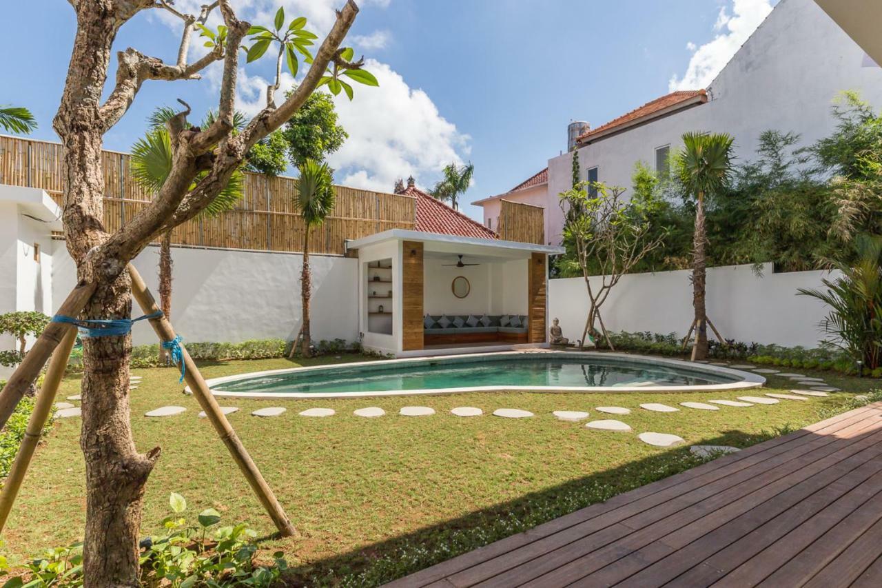 Villa Jamu Seminyak Buitenkant foto